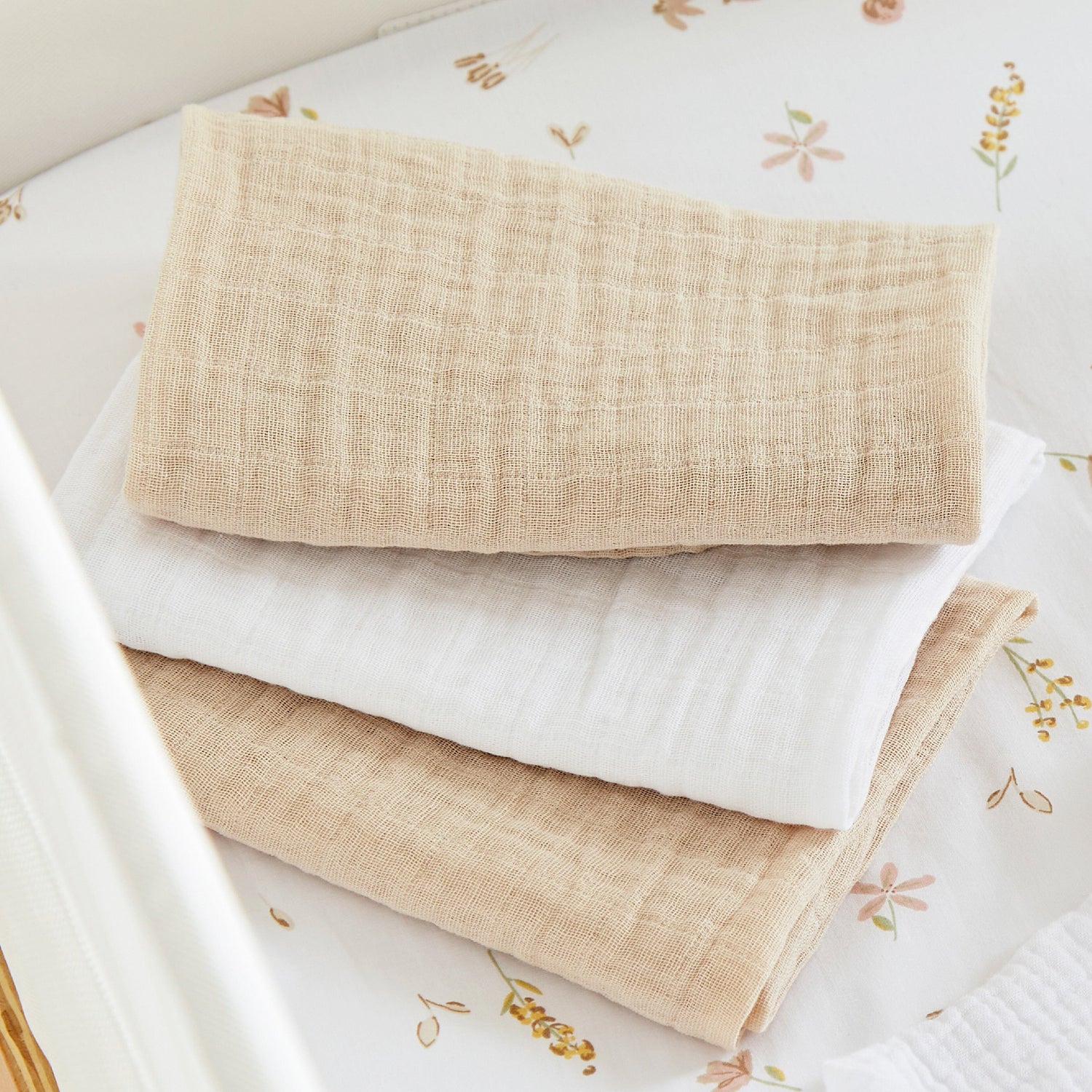 CuddleCo Universal Crib/Co-Sleeper Bedding Set - Cashmere Meadow