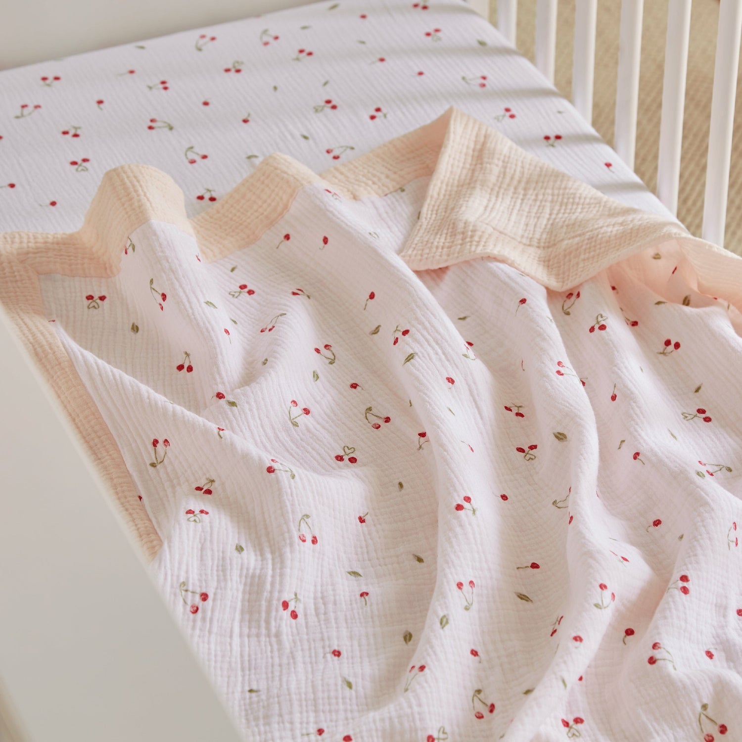CuddleCo 4 Piece Cot Bed Bedding Set - Ditsy Cherry