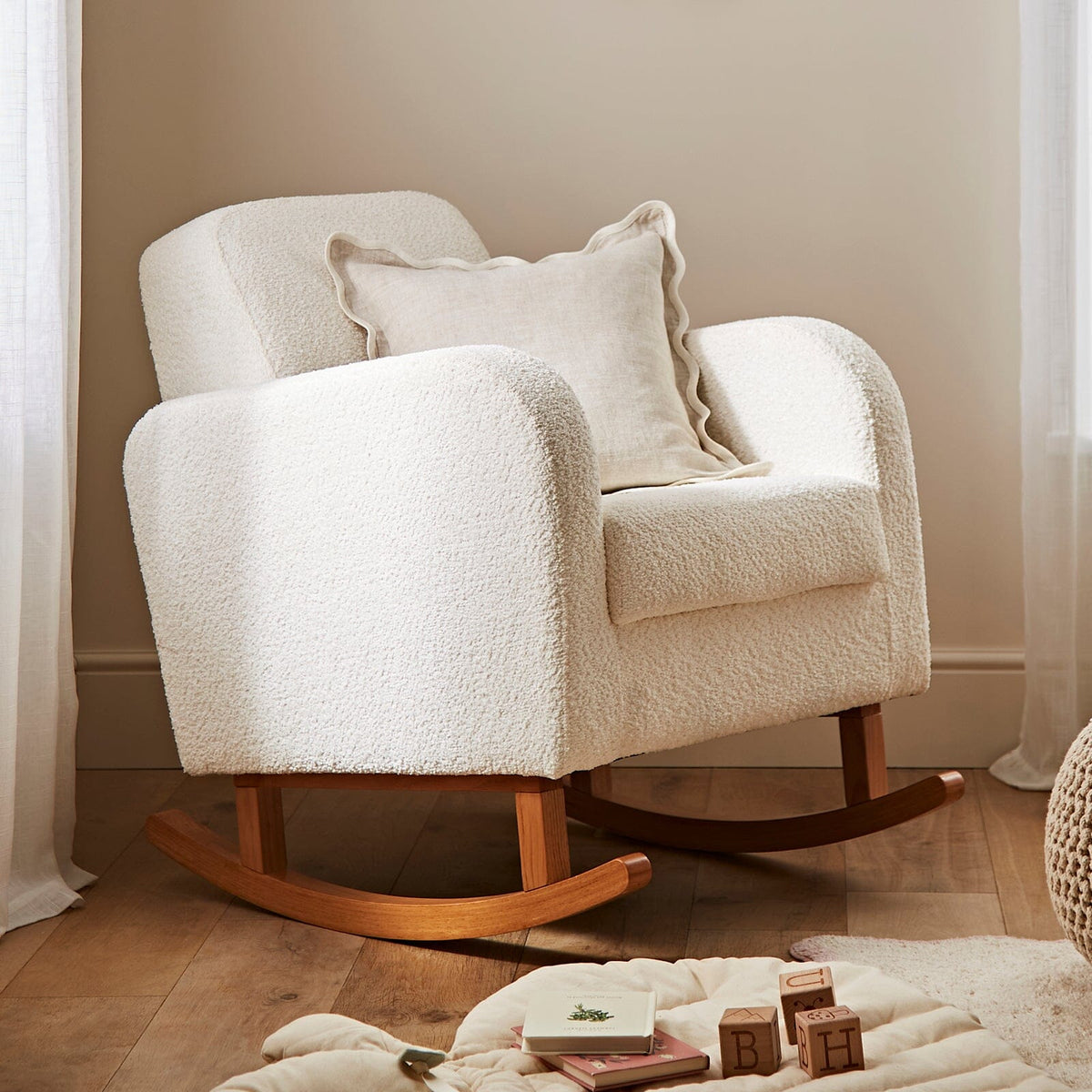 CuddleCo Etta Nursing Chair - Bouclé Off White