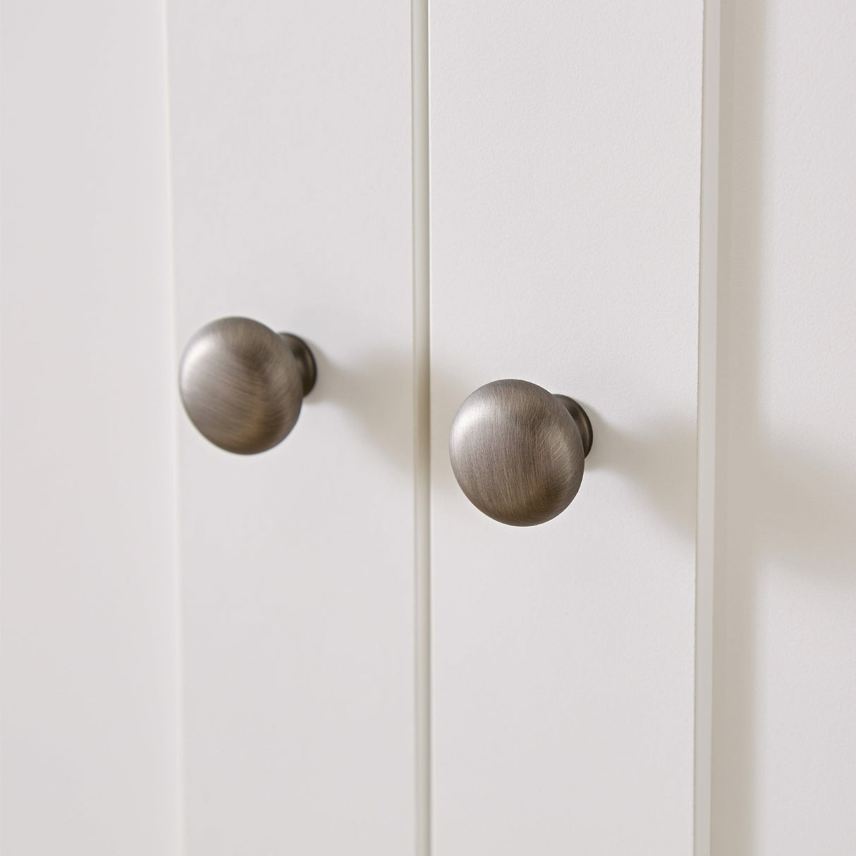 CuddleCo Clara 2 Door Double Wardrobe - White