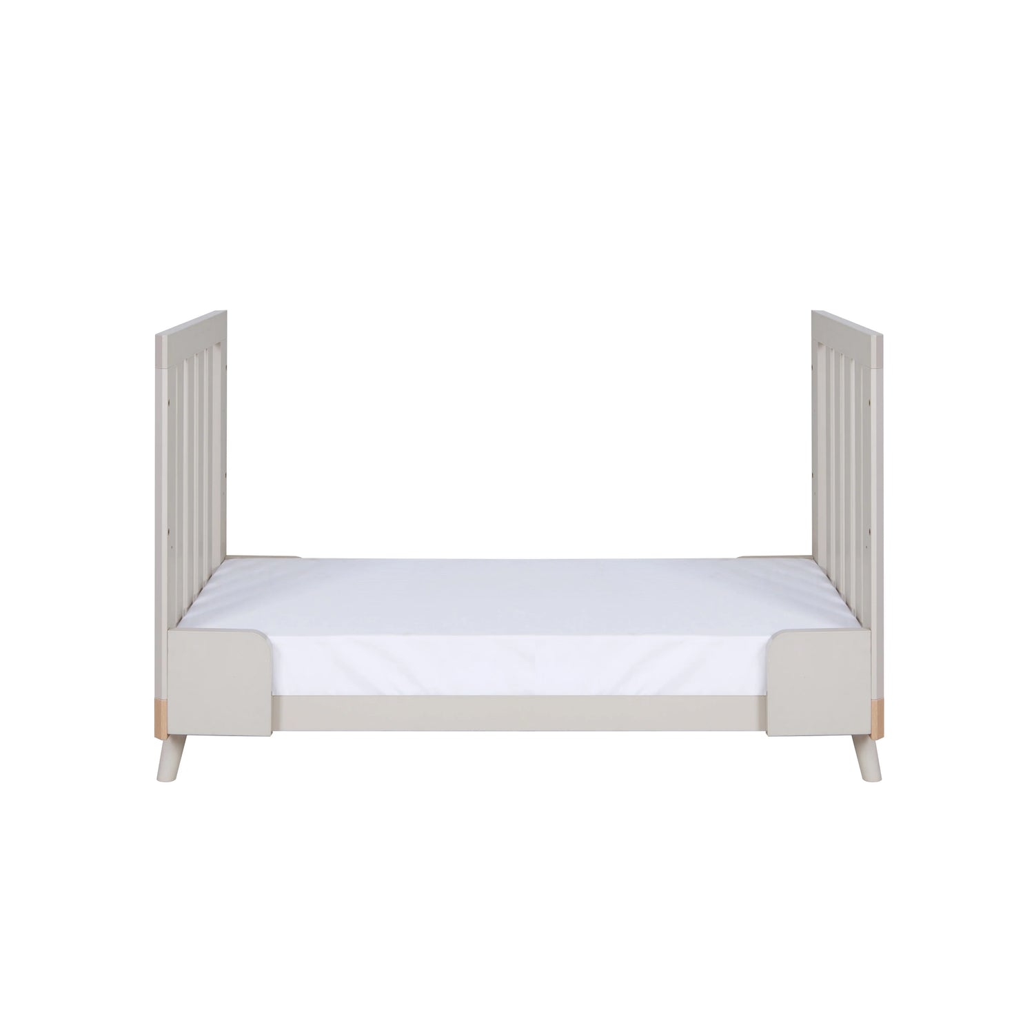 Tutti Bambini Hygge Mini Cot Bed - Light Oak/White Sand