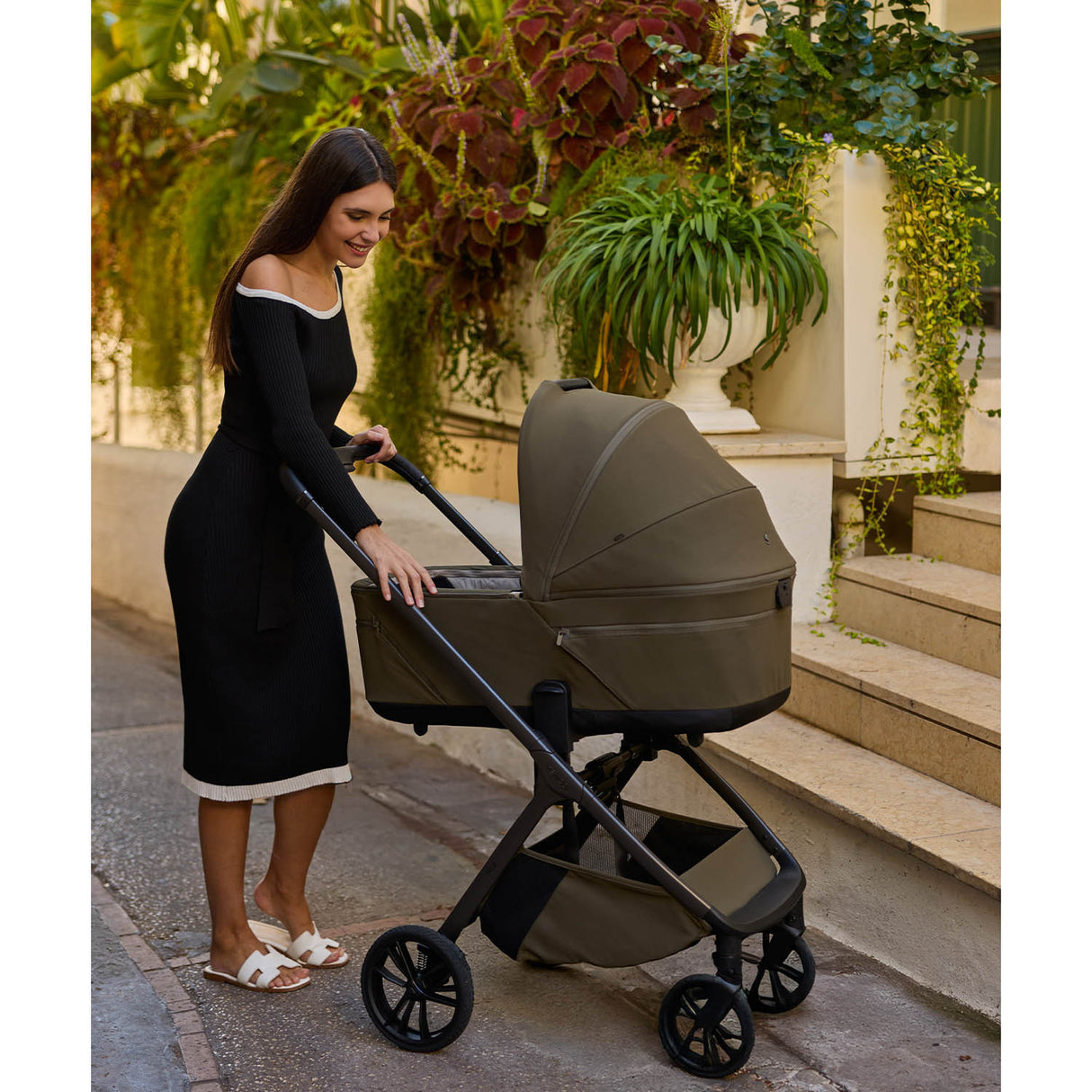 Venicci Tila 12 Piece Comfort 3in1 Tiago Bundle - Olive