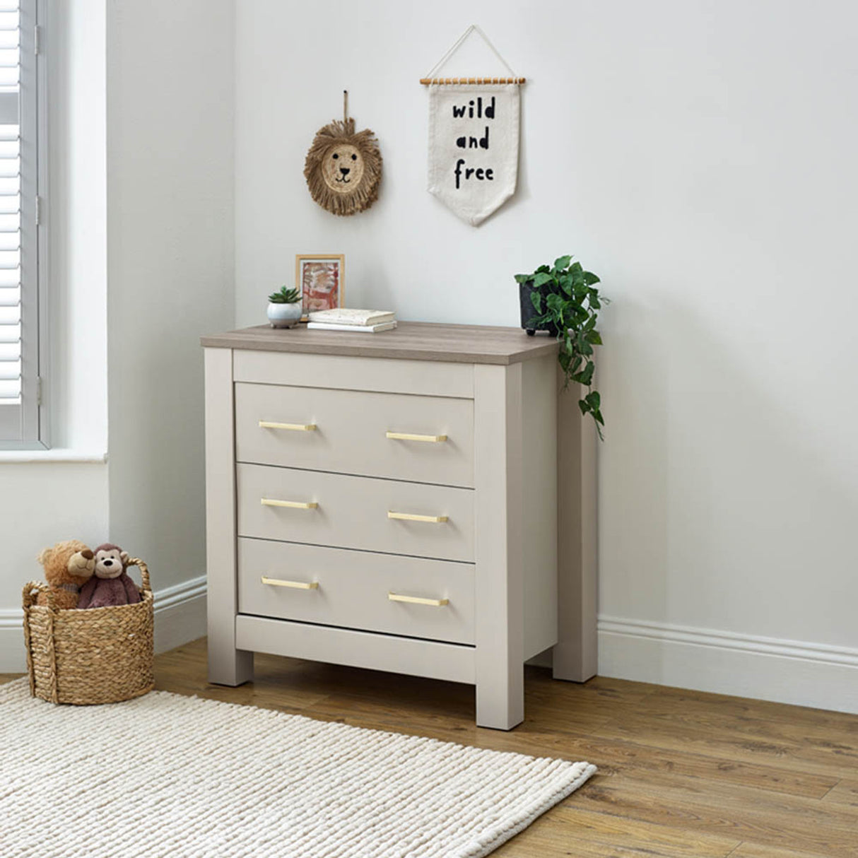BabyStyle Bordeaux 3-Piece Nursery Furniture Roomset - Oatmeal 14