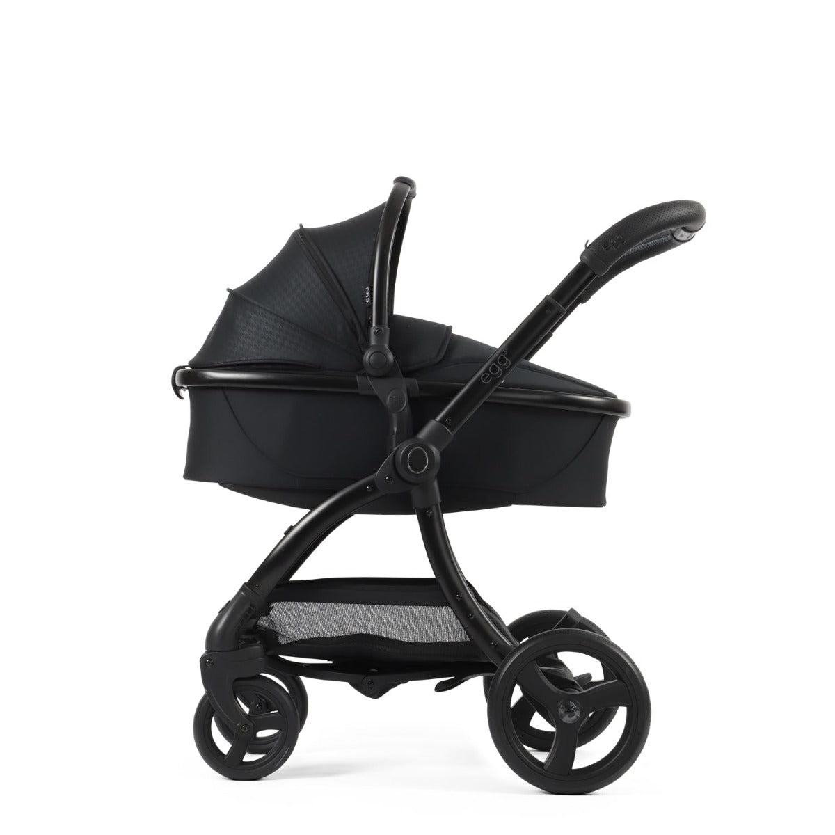 Egg 3 Luxury Cybex Cloud T i-Size Special Edition Travel System Bundle - Houndstooth Black 18