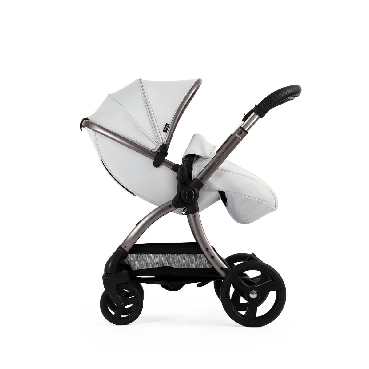 Egg 3 Luxury Cybex Cloud T i-Size Special Edition Travel System Bundle - Houndstooth Silver 16