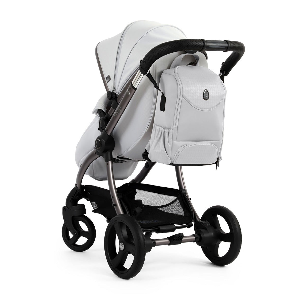 Egg 3 Luxury Cybex Cloud T i-Size Special Edition Travel System Bundle - Houndstooth Silver 73
