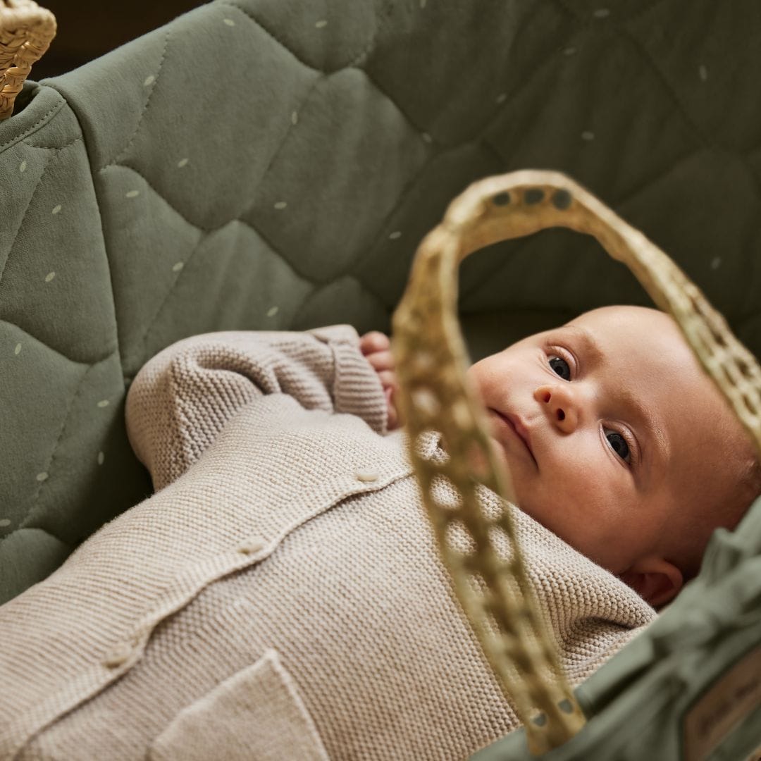 Little Green Sheep Organic Quilt Moses Basket, Mattress & Natural Rocking Stand Juniper with Sage Rice