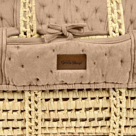 Little Green Sheep Organic Dimple Quilt Moses Basket, Mattress & Walnut Rocking Stand Truffle