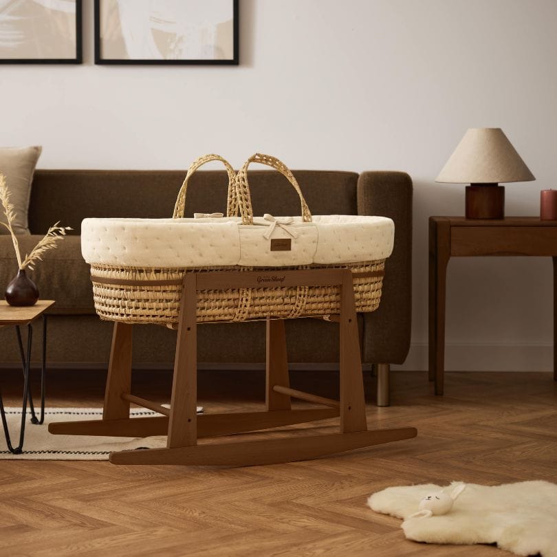 Little Green Sheep Organic Dimple Quilt Moses Basket, Mattress & Walnut Rocking Stand Linen
