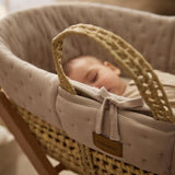 Little Green Sheep Organic Dimple Quilt Moses Basket, Mattress & Natural Rocking Stand Truffle