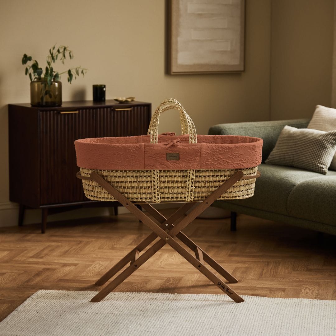 Little Green Sheep Organic Furrow Knit Moses Basket, Mattress & Walnut Foldable Stand Terracotta