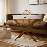 Little Green Sheep Organic Knitted Moses Basket, Mattress & Walnut Foldable Stand White
