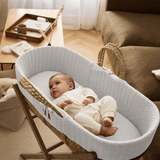 Little Green Sheep Organic Knitted Moses Basket, Mattress & Walnut Foldable Stand White