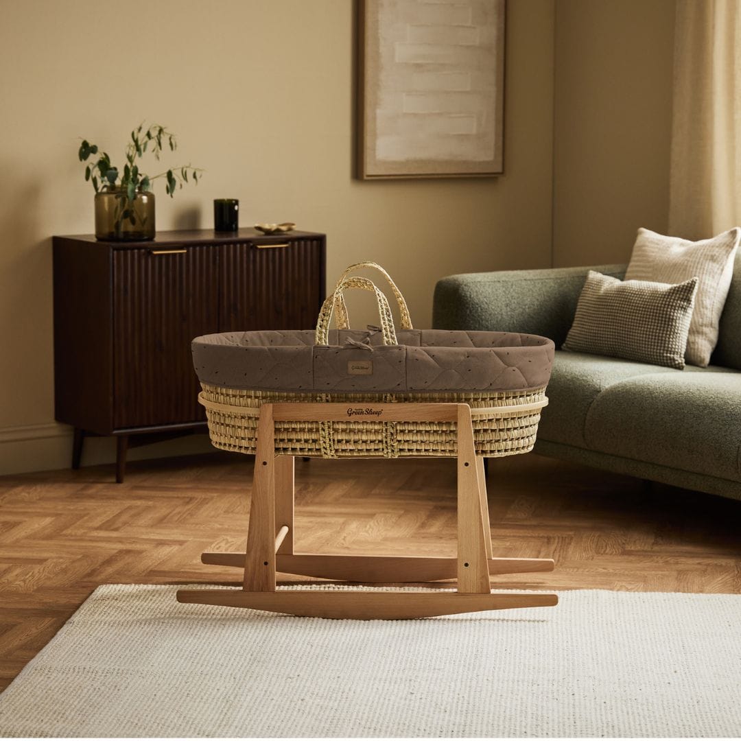 Little Green Sheep Organic Quilt Moses Basket, Mattress & Natural Rocking Stand Cocoa with Ebony Rice