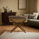 Little Green Sheep Organic Quilt Moses Basket, Mattress & Walnut Foldable Stand Cocoa with Ebony Rice