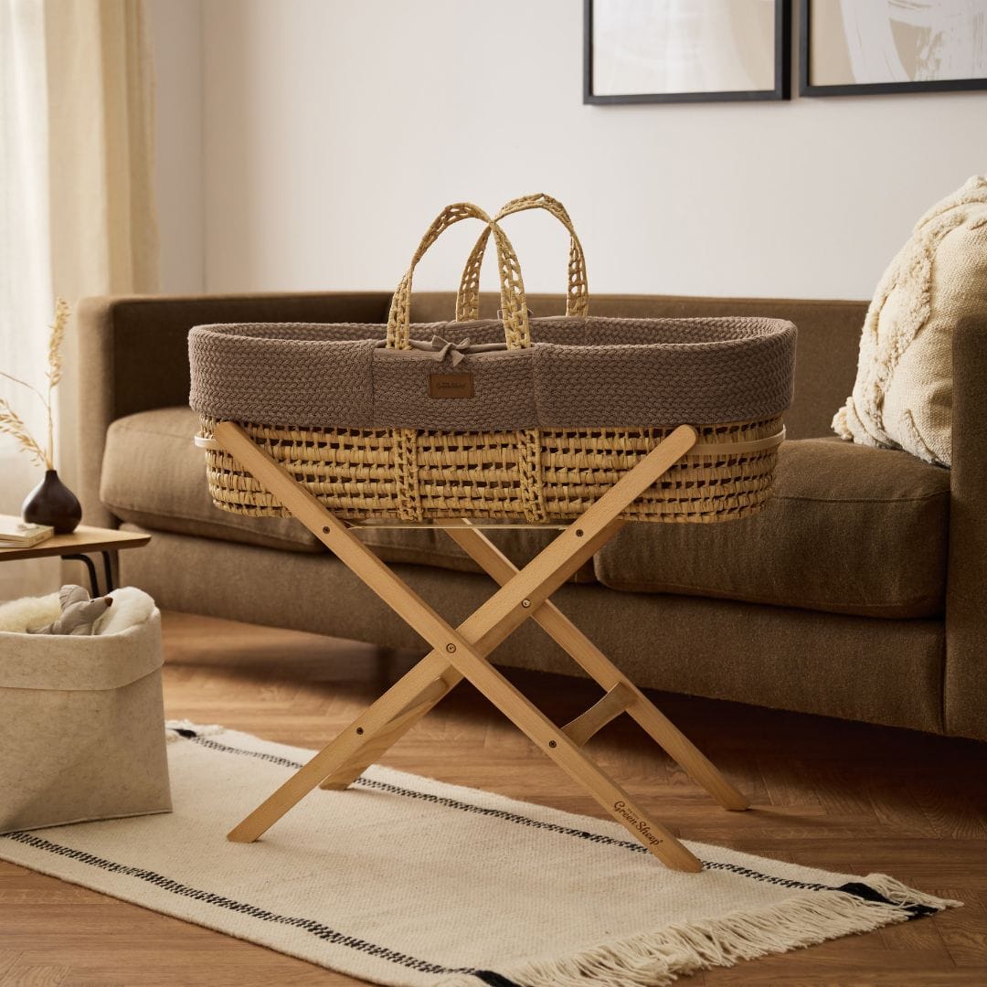 Little Green Sheep Organic Wheat Knit Moses Basket, Mattress & Natural Foldable Stand Cocoa