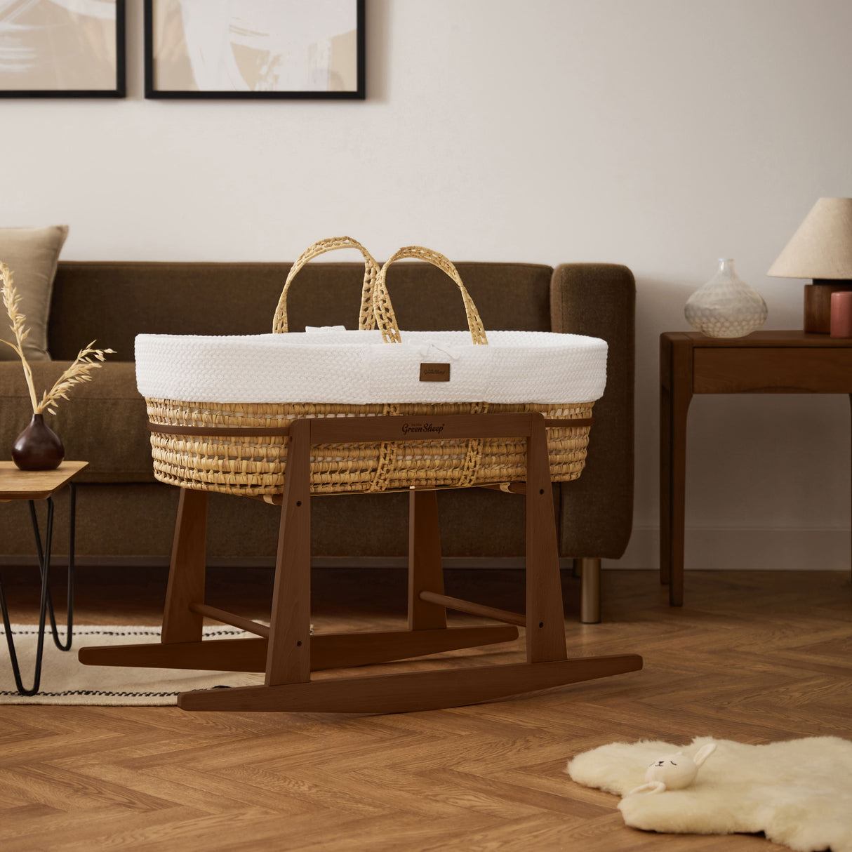 Little Green Sheep Organic Wheat Knit Moses Basket, Mattress & Walnut Rocking Stand White