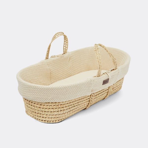 Little Green Sheep Organic Wheat Knit Moses Basket, Mattress & Walnut Foldable Stand Linen