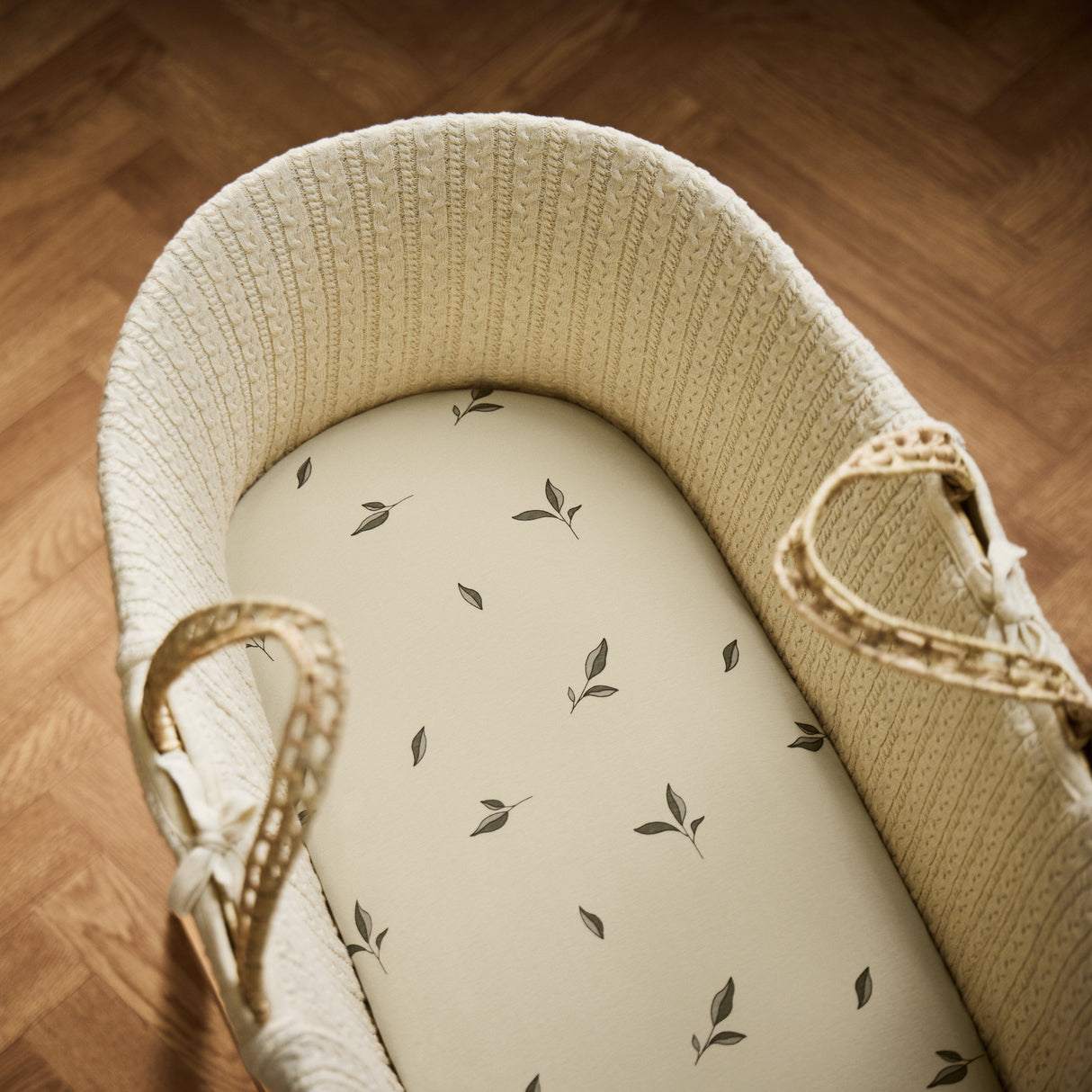 Little Green Sheep Organic Moses Basket Fitted Sheets in Leaves