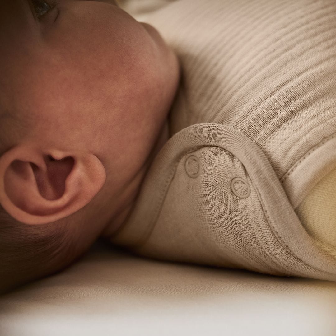 Little Green Sheep Organic Muslin Baby Sleeping Bag in Truffle - 2.5 Tog