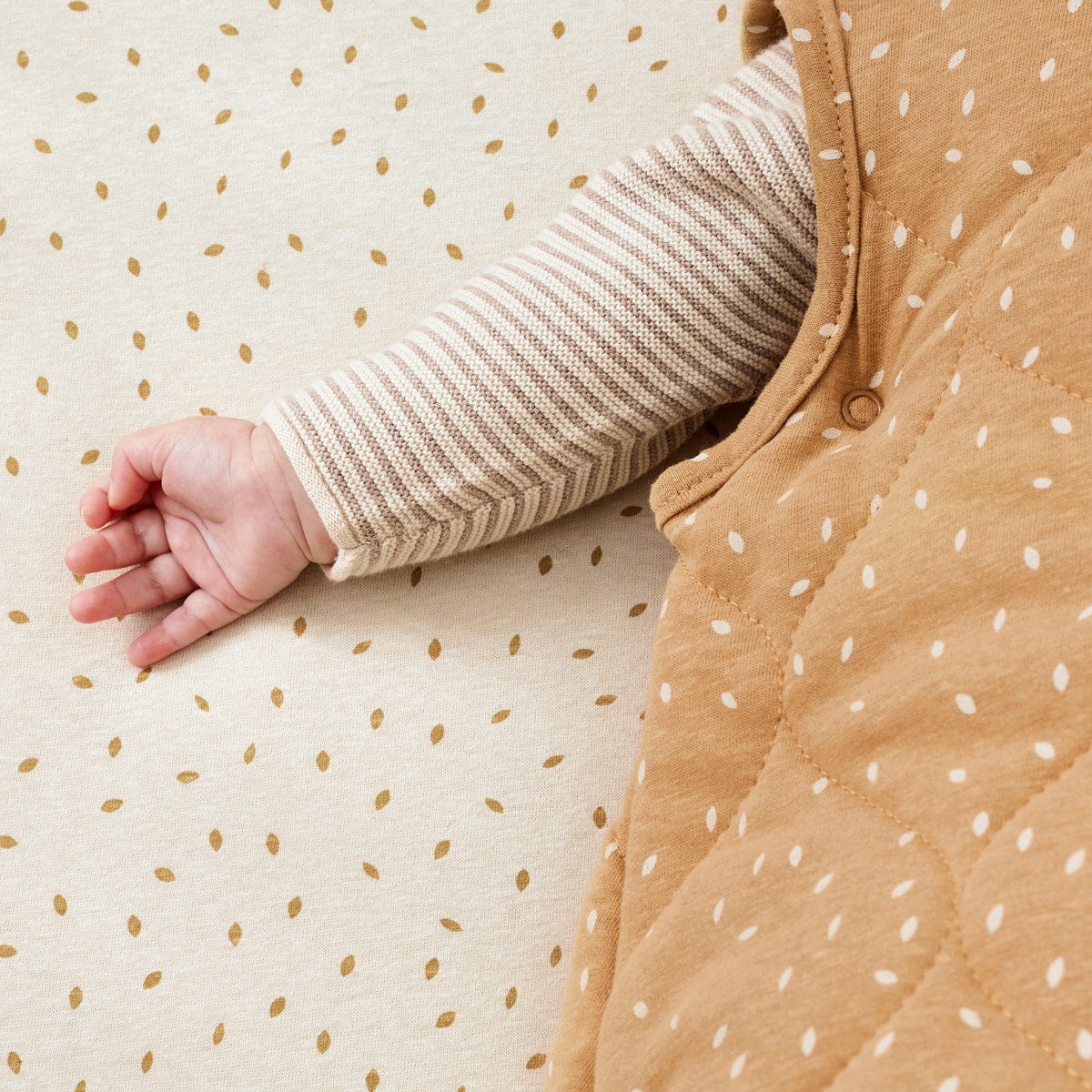 Little Green Sheep Organic Baby Sleeping Bag Honey Rice - 2.5 Tog