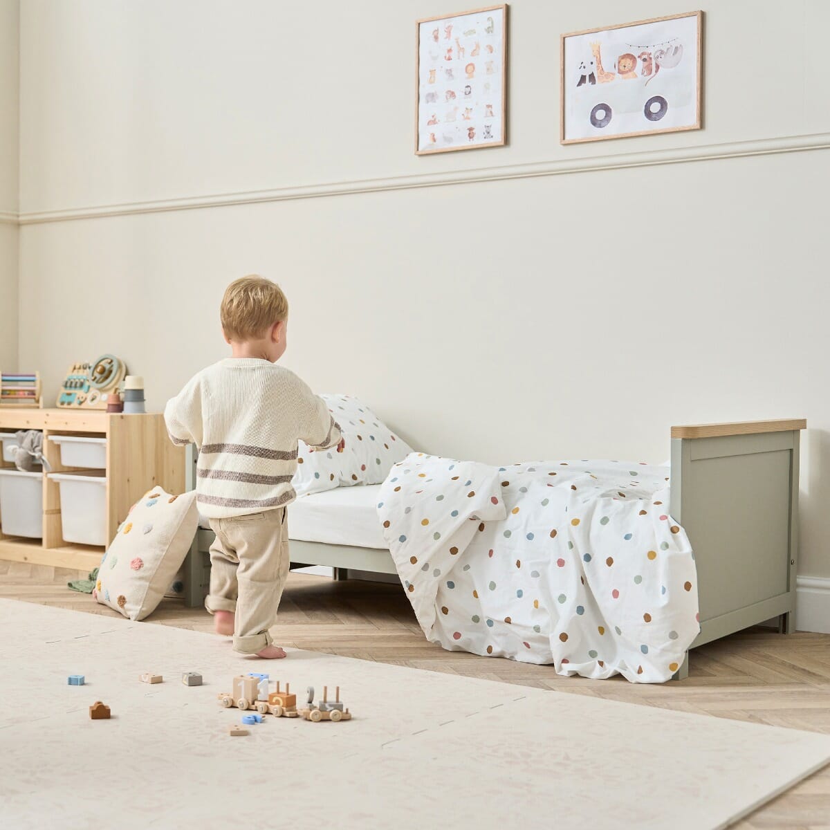 Tutti Bambini Misha Cot Bed - Golden Oak & Sage
