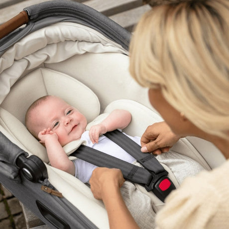 Nuna MIXX Next Pushchair + CARI Carrycot + BASE Next - Mineral 23