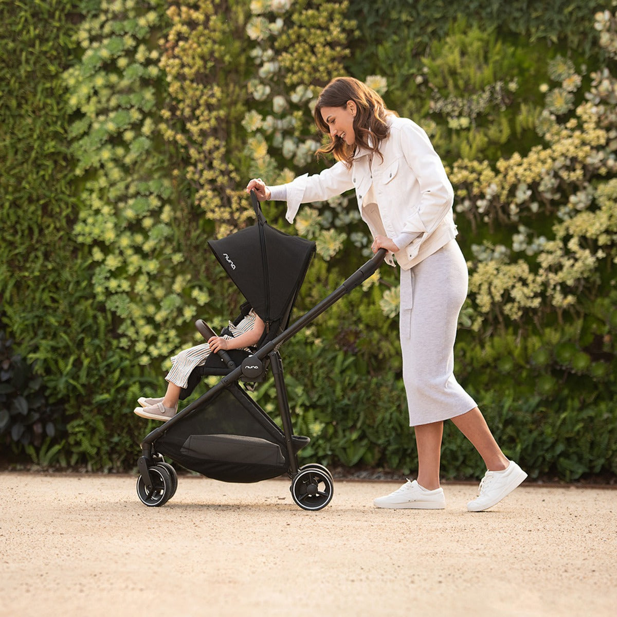 Nuna IXXA Next Compact Stroller + LYTL Carrycot - Caviar 14