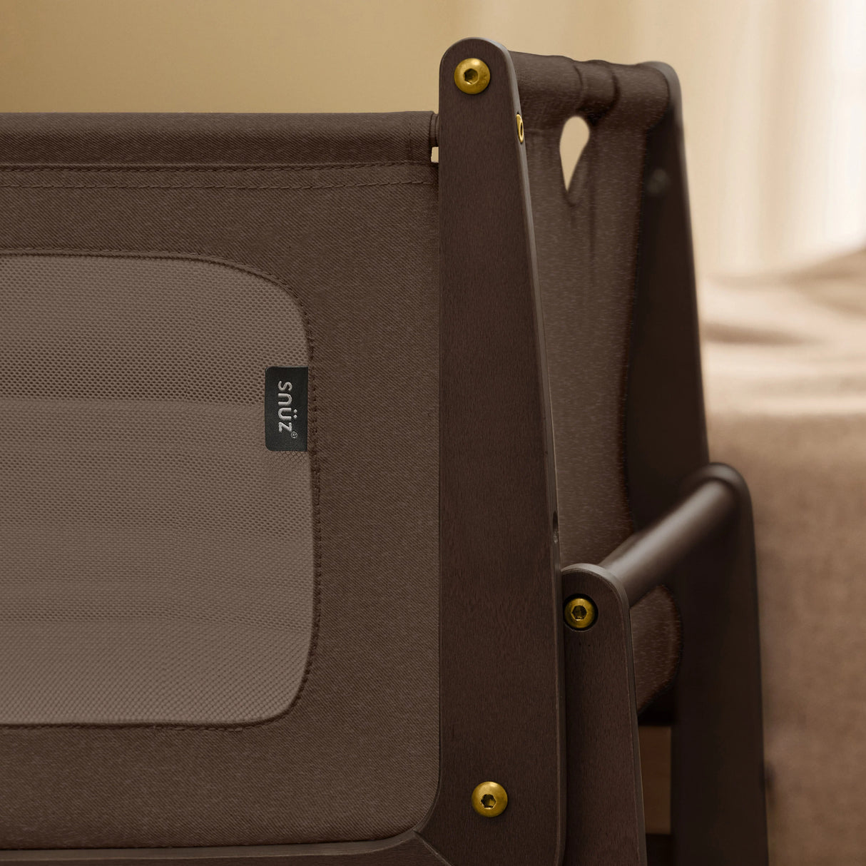 Snuzpod 5 Bedside Crib - Chocolate