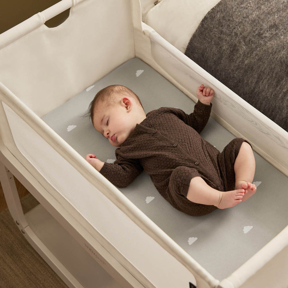 Snuzpod 5 Bedside Crib 12