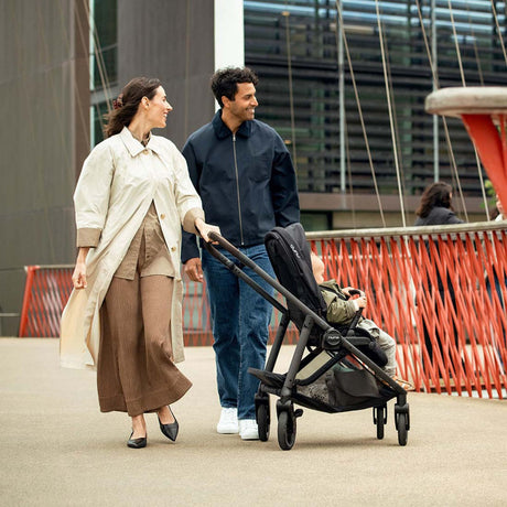 Nuna SWIV Next Stroller - Caviar 18
