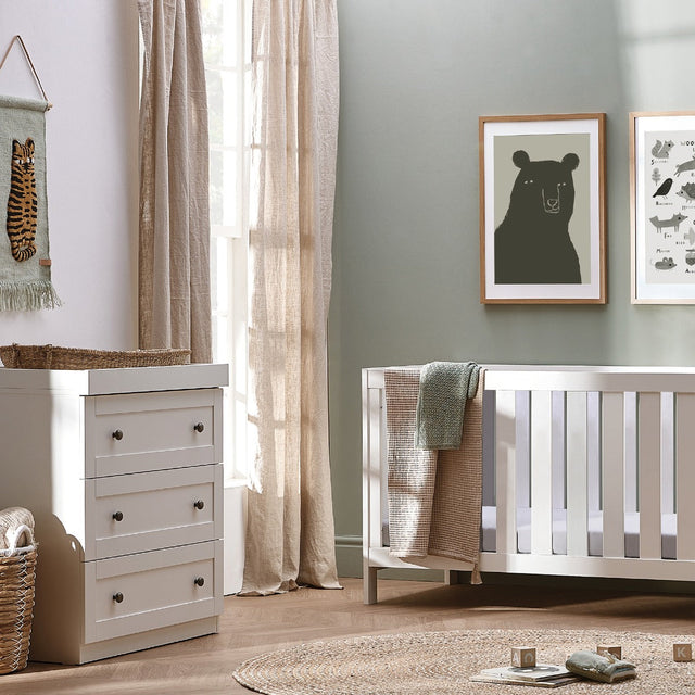 Silver Cross Bromley 2 Piece Cot Bed and Dresser Set - White 1