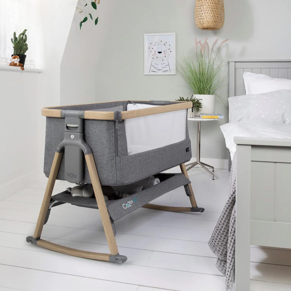 Tutti Bambini CoZee Bedside Crib - Oak and Charcoal 12