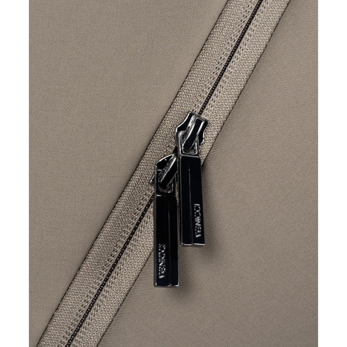 Venicci Upline 2 SE with Maxi-Cosi Pebble 360 Pro2 & Base Travel System Bundle - Powder 7